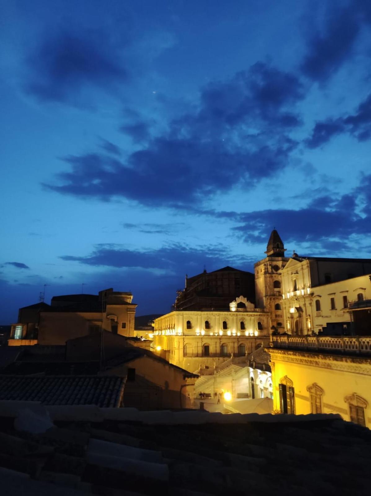 Hotel Porta Reale Noto Kültér fotó
