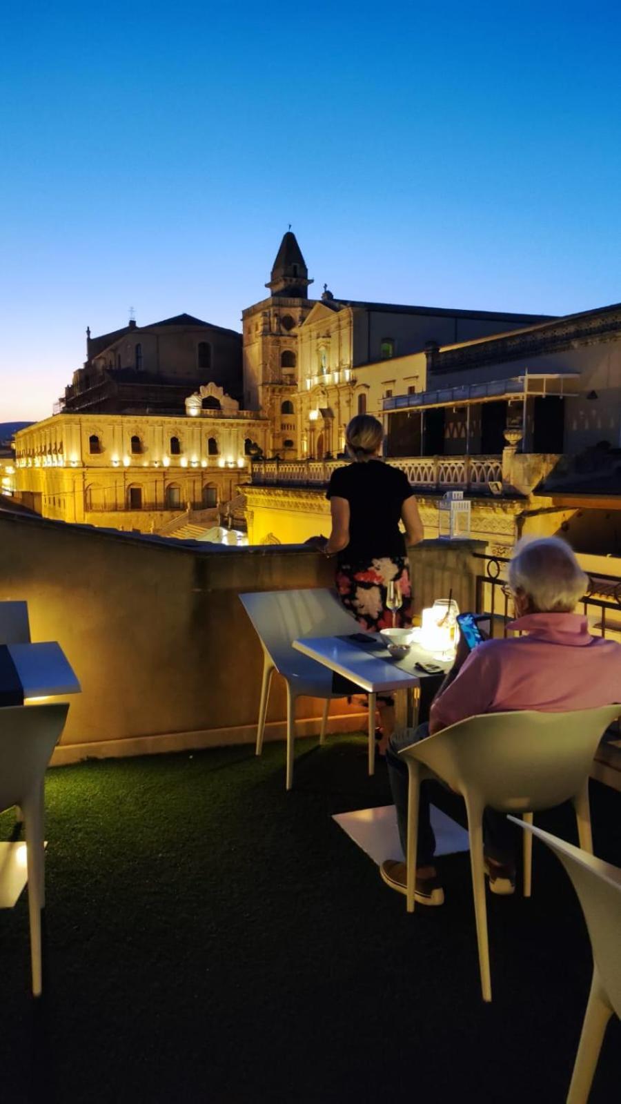 Hotel Porta Reale Noto Kültér fotó