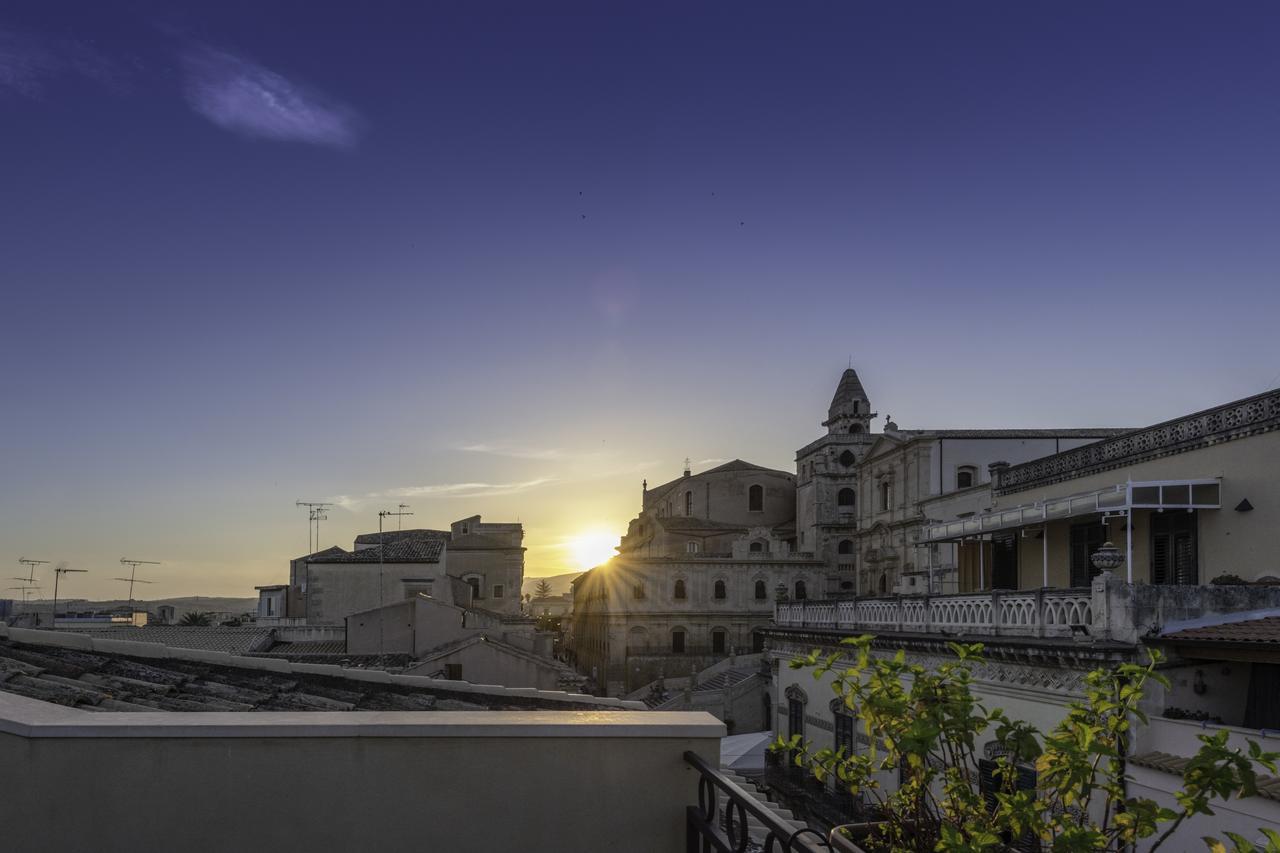 Hotel Porta Reale Noto Kültér fotó
